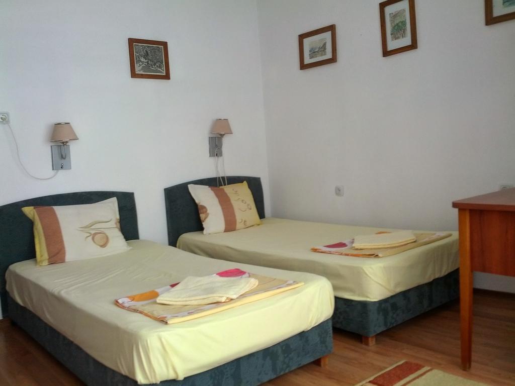 Central Sandanski Apartments Номер фото